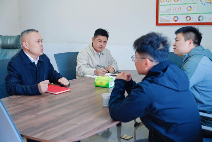 哈工大郑州研究院进行技术交流